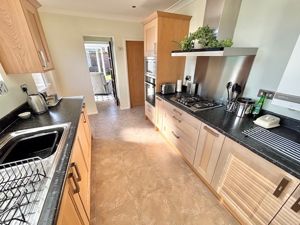 Kitchen- click for photo gallery